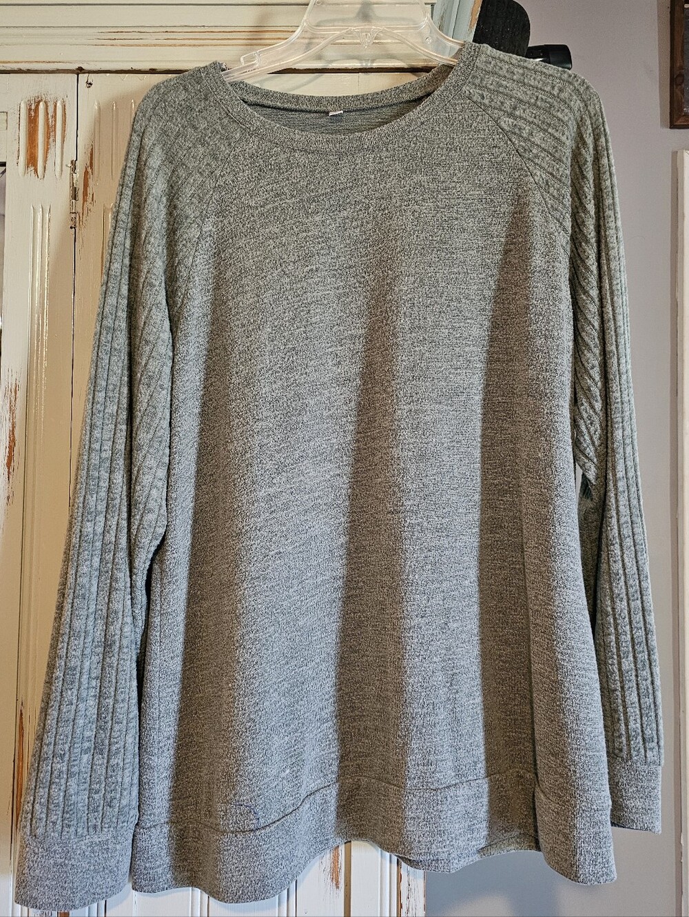 Women's Long Sleeve Crewneck Sweatshirt - Grey/Green